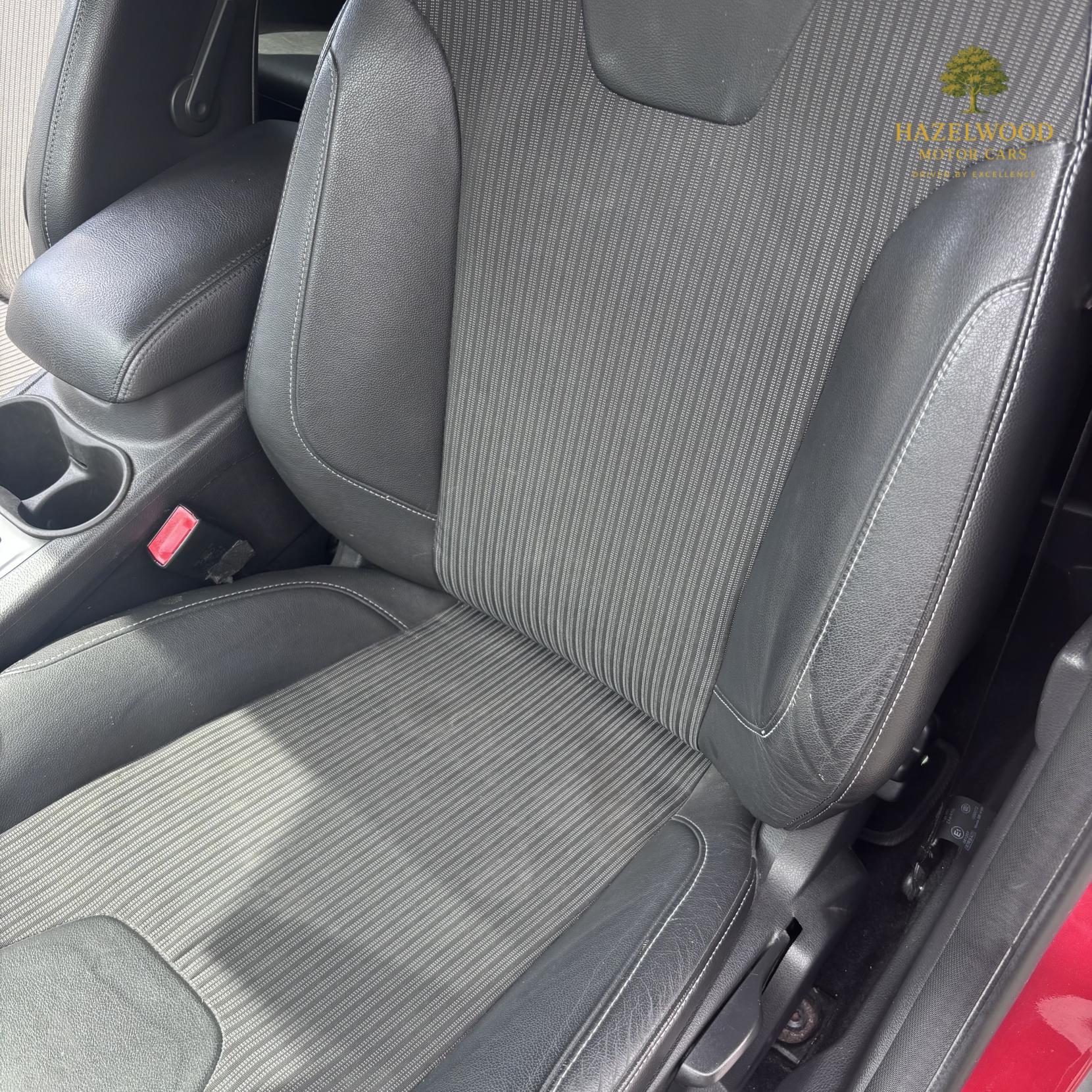 Ford Focus 1.0T EcoBoost Titanium X Hatchback 5dr Petrol Manual Euro 5 (s/s) (125 ps)