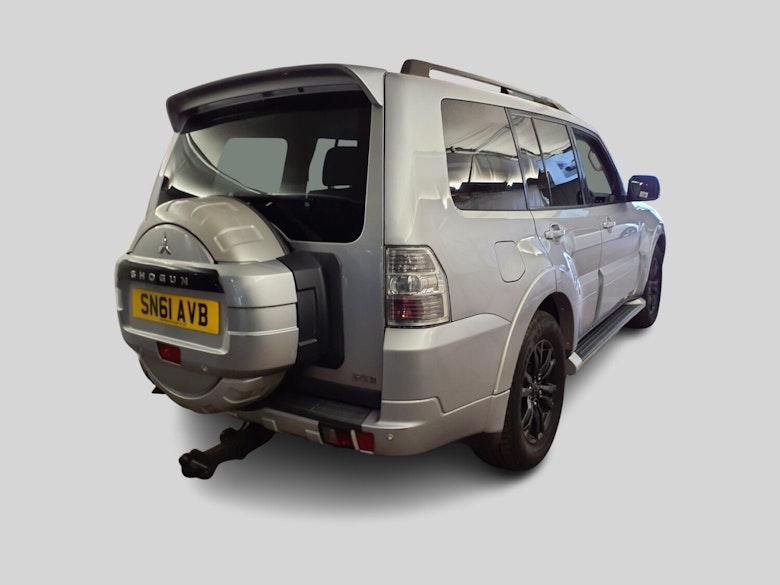 Mitsubishi Shogun 3.2 DI-DC SG3 SUV 5dr Diesel Auto 4WD Euro 5 LWB (197 ps)